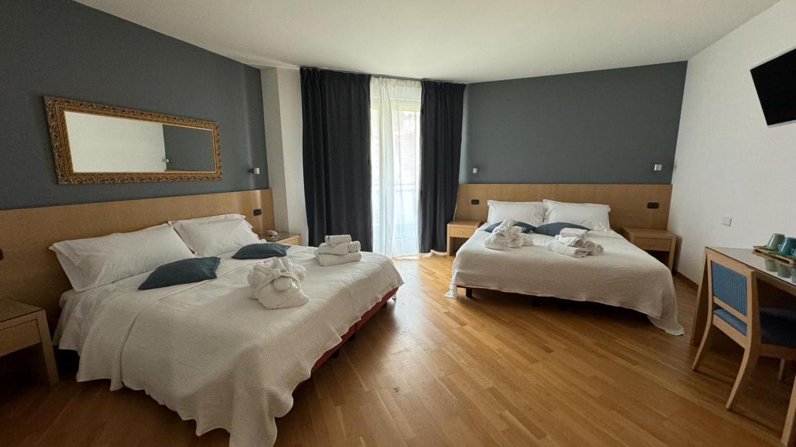 Hotel Oasi Wellness & Spa リーヴァ・デル・ガルダ エクステリア 写真